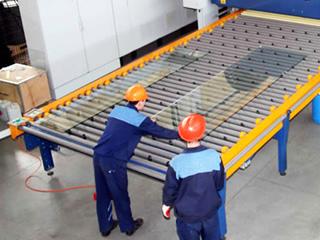 Нужны разнорабочие на фабрику по производству промышленного стекла