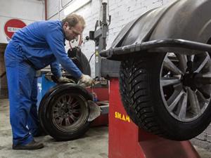 Вакансія майстра шиномонтажу в Литві з житлом за рахунок роботодавця