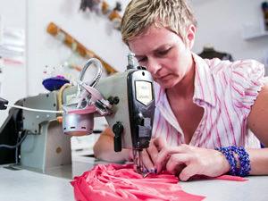 Робота швачок в Литві на конвеєрі