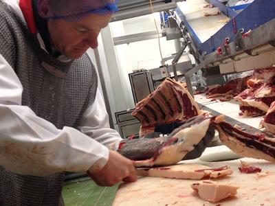Работа в Литве: разделка, обвалка и жиловка мяса