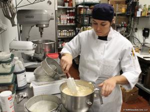 Робота помічника кухаря ресторані в Латвії