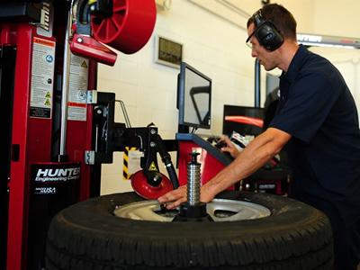 Вакансия шиномонтажника на СТО в Чехии