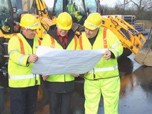 Работа мастера автодорог в Литве