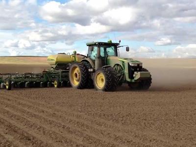 Вакансия для тракториста в Эстонии