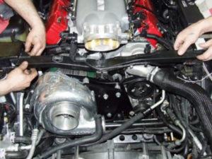 Працивнік на СТО в Німеччині