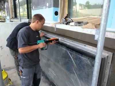 Вакансия для монтажника безрамных конструкций из стекла в Литве