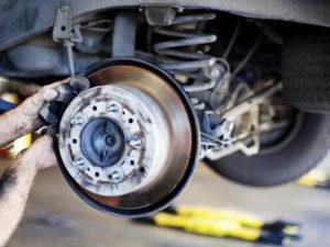 Автослюсарь на СТО в Литві