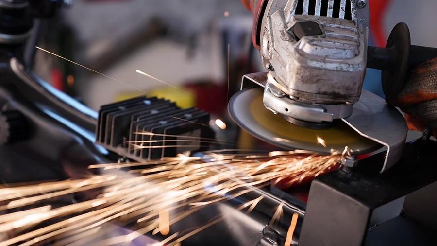 Слесарь в Прибалтике