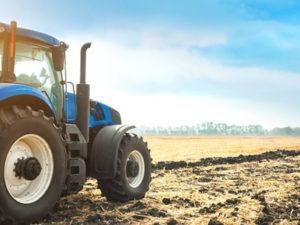 тракторист для роботи на фермі в  Єстонії