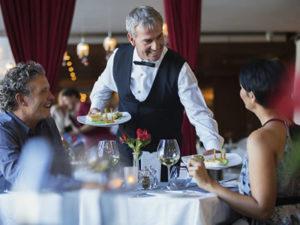 Робота для офіціанта в ресторан при готелі в Латвії