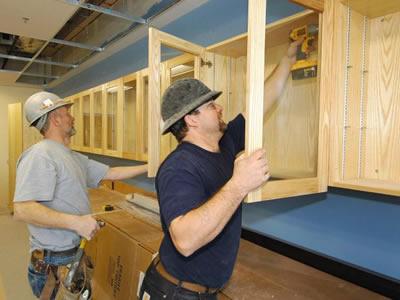 Нужен мебельщик на производство корпусной мебели в Латвии