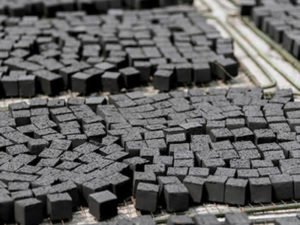 Работа по производству деревянных брикетов и древесинного угля