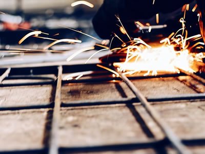 Вакансия для сварщика и монтажника металлоконструкций на производстве в Польше