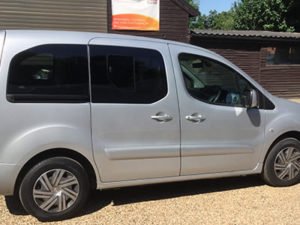 Робота для водія категорії В з перевезення людей 