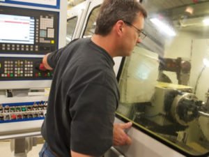 Робота для оператора верстатів ЧПУ на виробництві