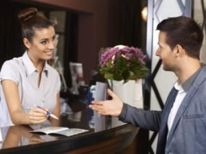 Работа для портье в гостинице Холидей