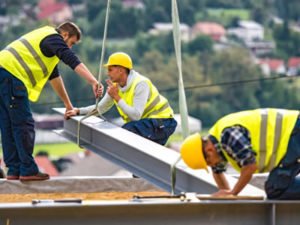 Потрібні працівники різних будівельних професій