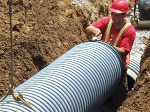Робота по збірці і експлуатації земляних дренажних систем