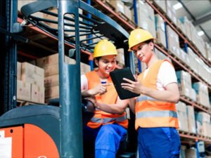 Работа для студентов на складе