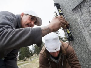 Робота для майстра по установці надгробних пам'ятників