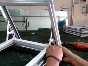 Робота для складальника алюмінієвих конструкцій на виробництві