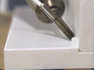 Робота для зварювальника, виготовлення тари/деталей з пластику